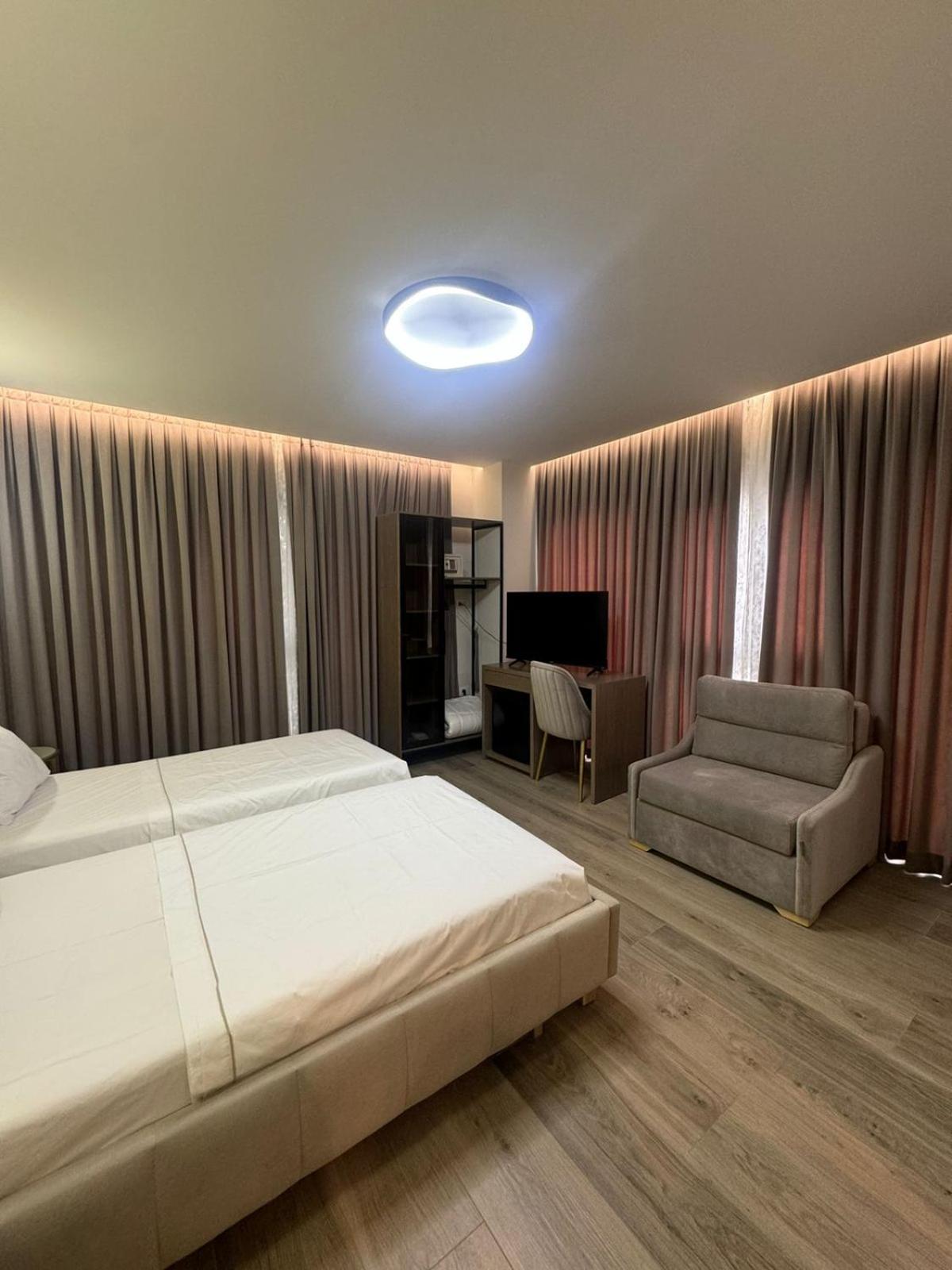 Olia Residence Tirana Buitenkant foto